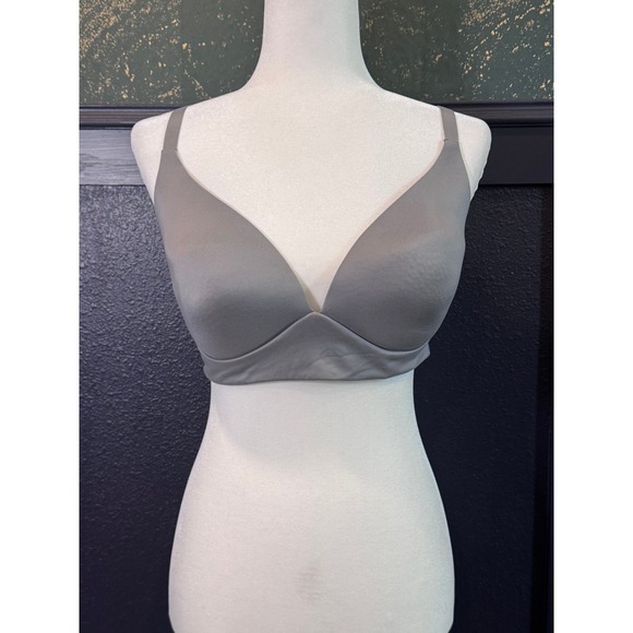 Victoria's Secret Other - Victoria's Secret Wireless Plunge Bra Gray 36DD Lightly Lined Y-Back Comfort
